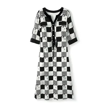 Sommeren 2019 kvindernes nye temperament V krave, korte ærmer sort og hvid kontrast trykt silke kjole kvinde